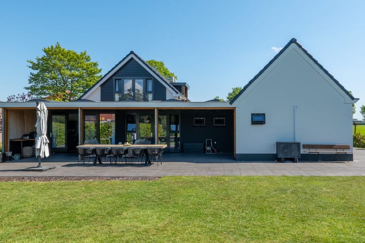 Foto 55 van Middelweg 2