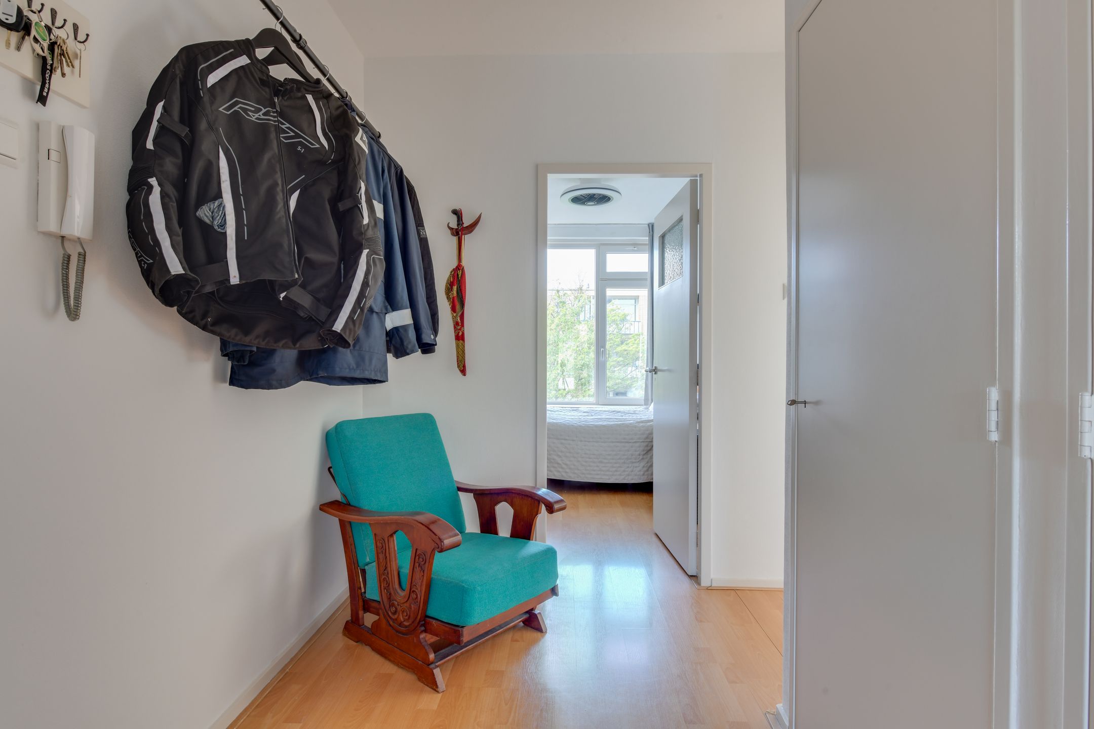 Photo 6 of Van Ostadelaan 10