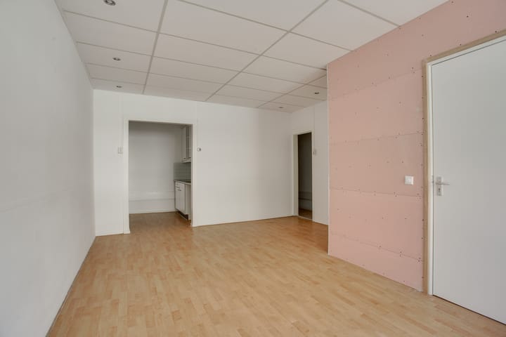 Photo 4 of Haarlemmerstraat 307