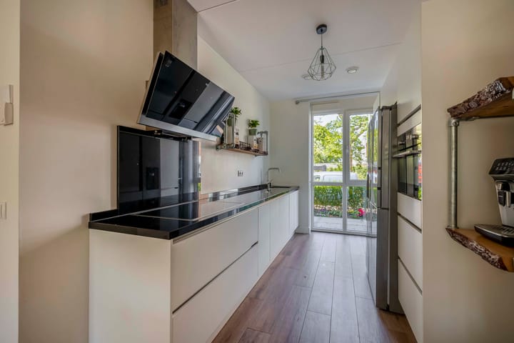 Foto 12 van Bernadottelaan 222