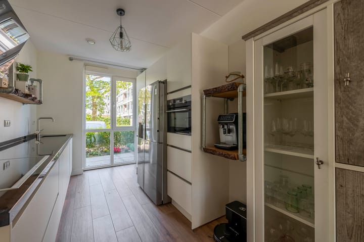 Foto 14 van Bernadottelaan 222