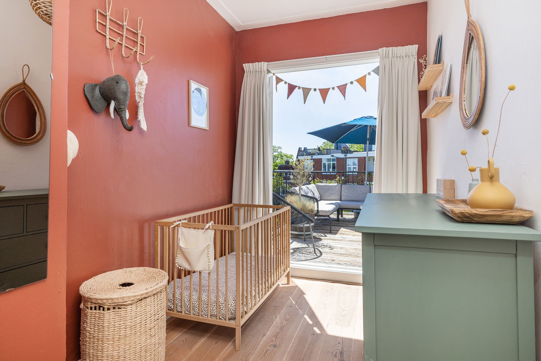 Photo 27 of Pieter Saenredamstraat 11-BS