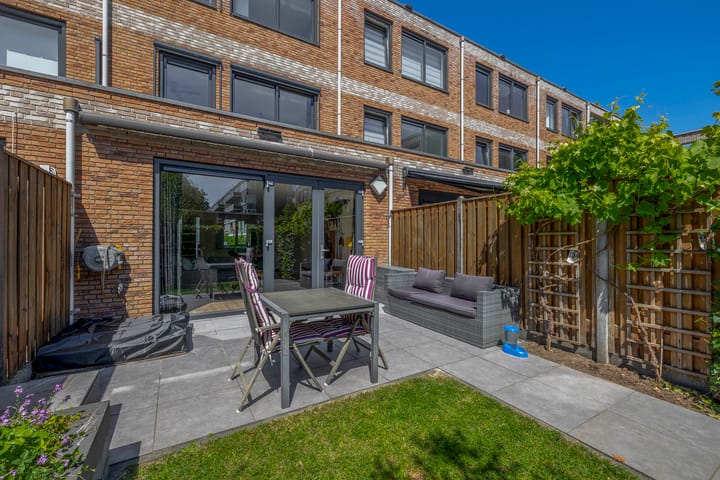 Foto 24 van Bernadottelaan 222