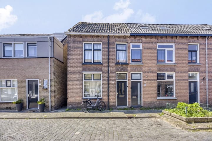 Wttewaall van Stoetwegenstraat 1 D
