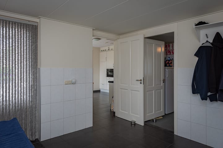 Foto 18 van Zuiderzeestraatweg 239