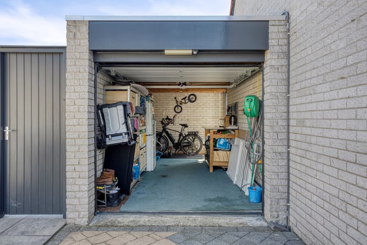 Photo 41 of Panneman 14