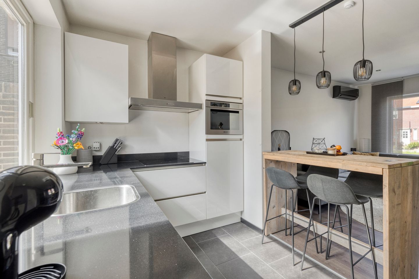 Photo 10 of Akerstraat 14