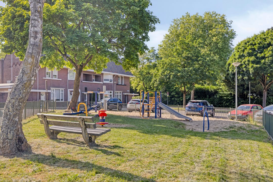 Photo 26 of Akerstraat 14