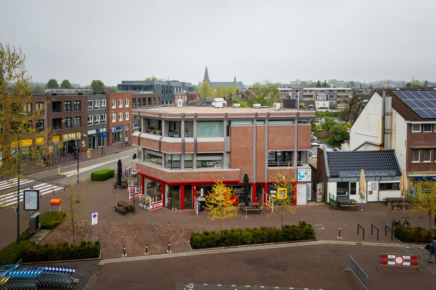 View photo 2 of Markt 1