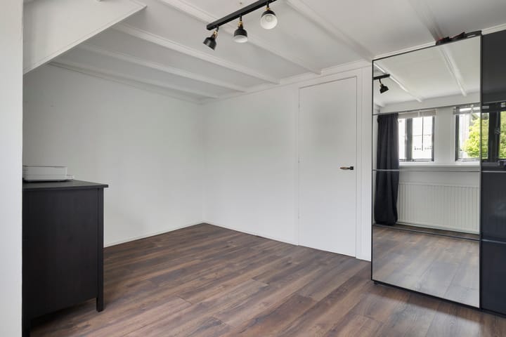 Foto 42 van Pastoor Lancrietstraat 19