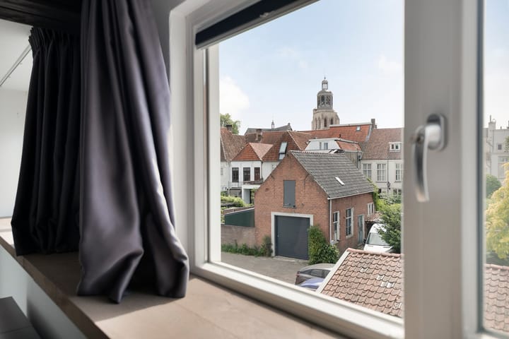 Foto 56 van Pastoor Lancrietstraat 19