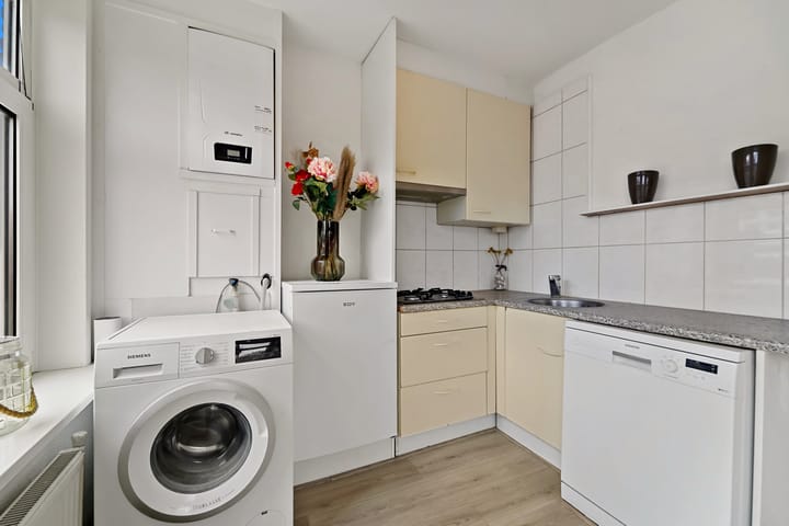 Photo 11 of Teijlerstraat 13-A