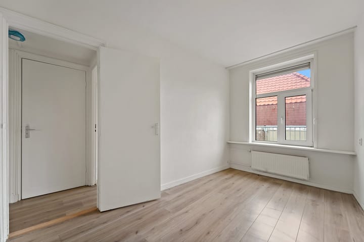 Photo 14 of Teijlerstraat 13-A