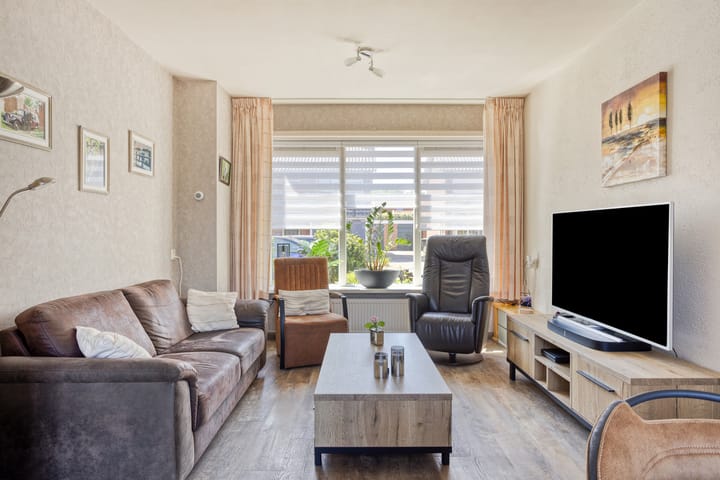 Photo 6 of Hofvennestraat 9