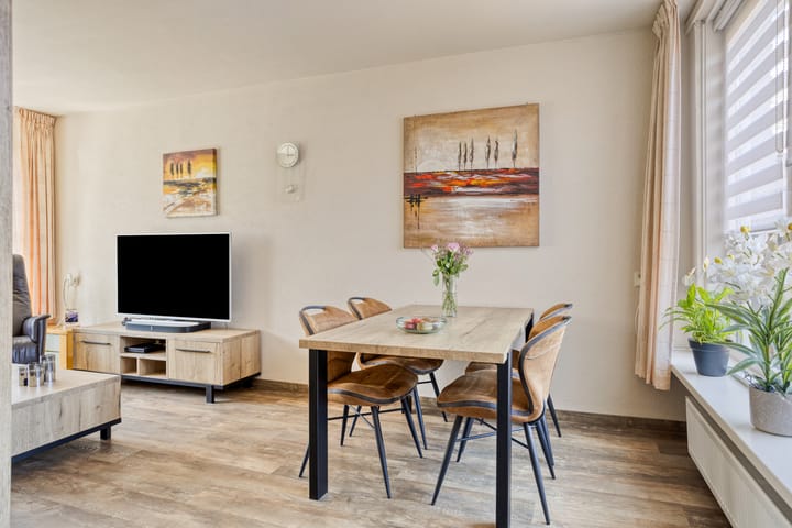 Photo 8 of Hofvennestraat 9