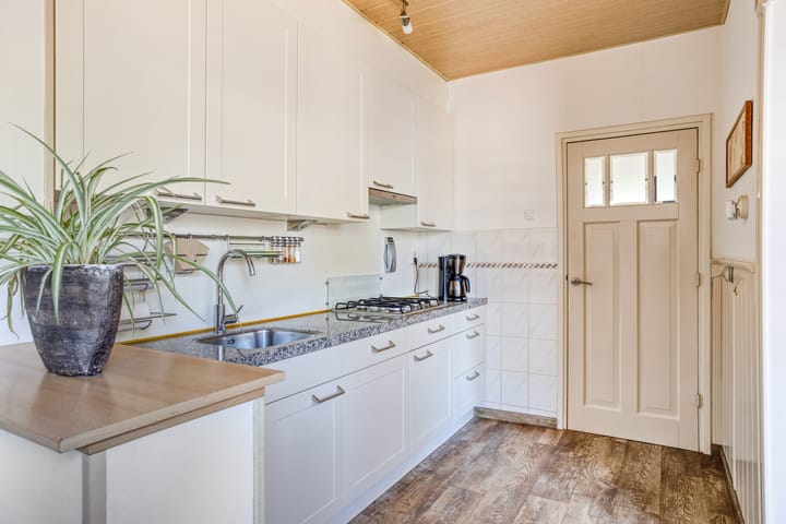 Photo 12 of Hofvennestraat 9