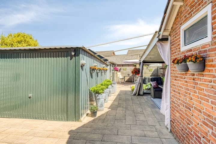 Photo 26 of Hofvennestraat 9