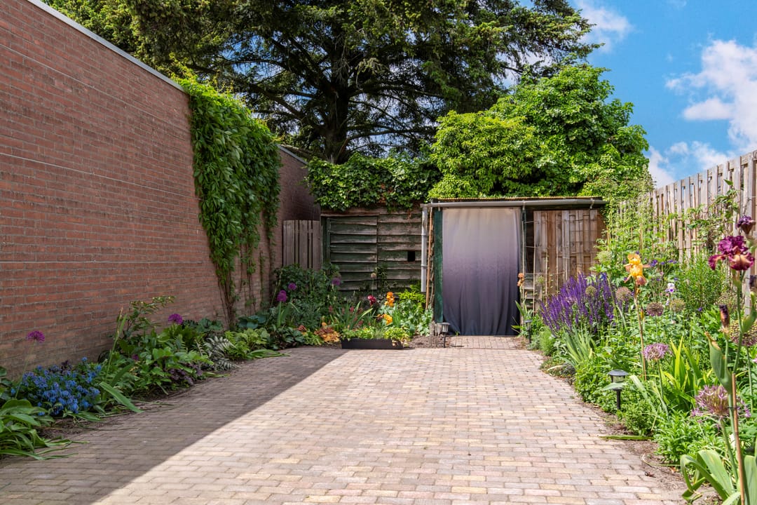 Photo 2 of Beatrixstraat 15