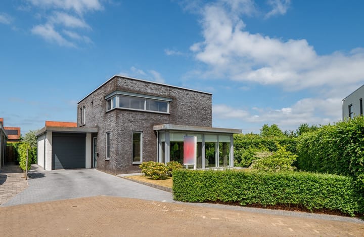 Foto 1 van Weegbree 23