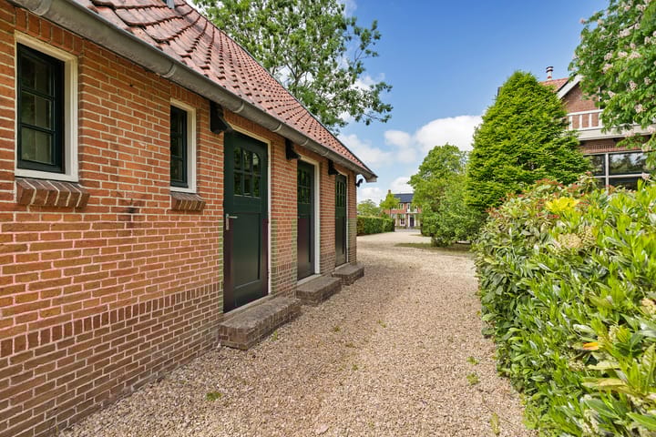 Photo 6 of Oosteinde 38