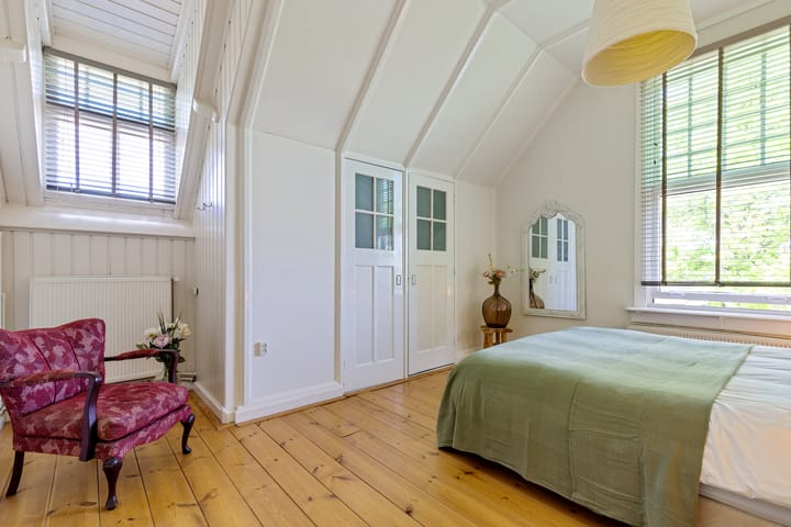 Photo 42 of Oosteinde 38