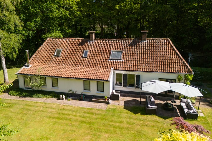 Foto 38 van Vredeslaan 1