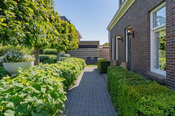 Foto 7 van Bernagietuin 12