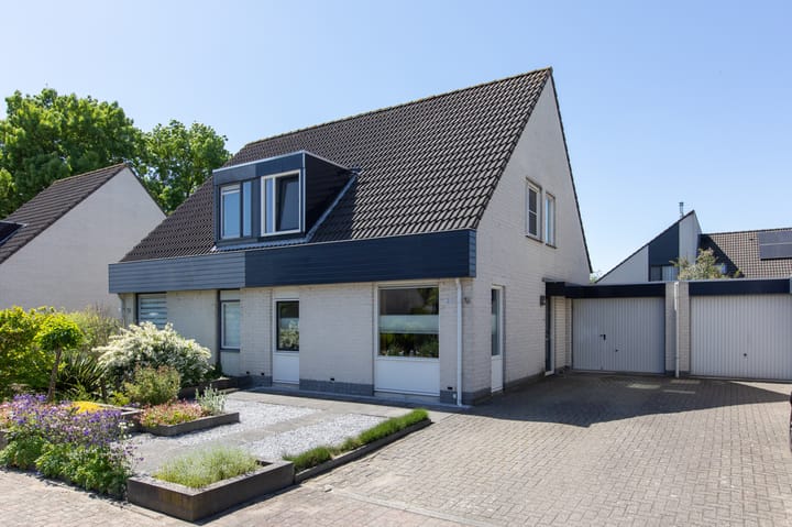 Foto 1 van Voornestraat 21