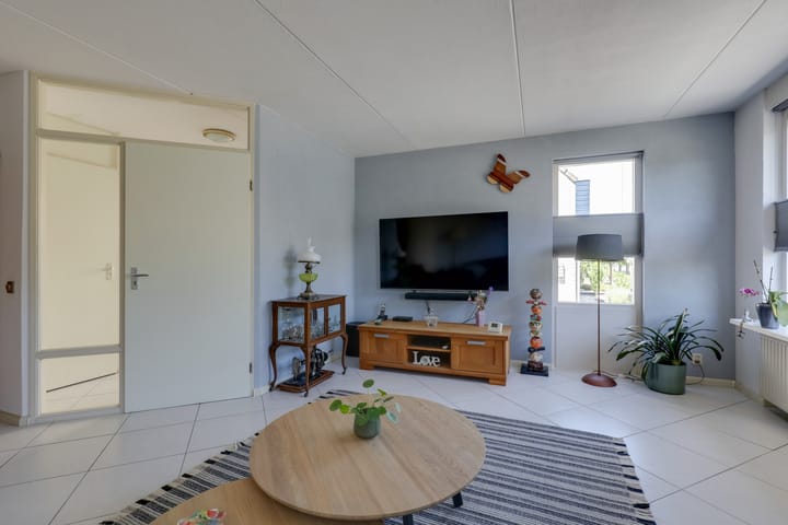 Foto 15 van Voornestraat 21