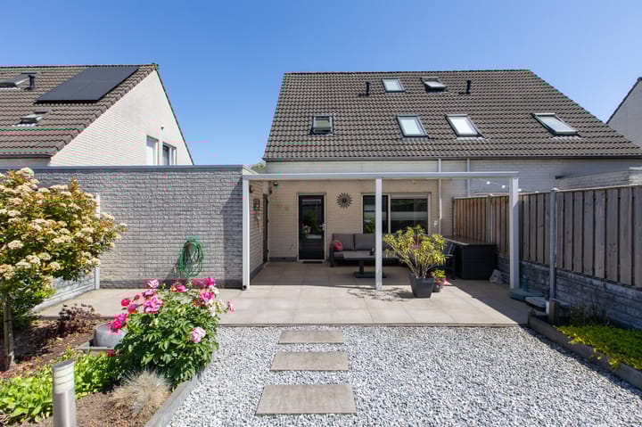 Foto 47 van Voornestraat 21