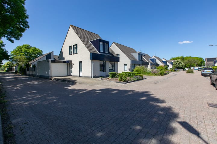 Foto 64 van Voornestraat 21