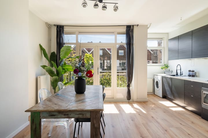 Foto 5 van Luzacstraat 28-B02