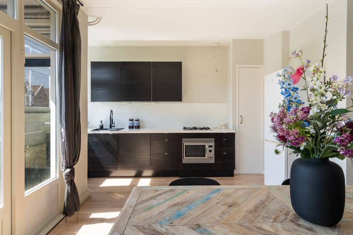 Foto 8 van Luzacstraat 28-B02