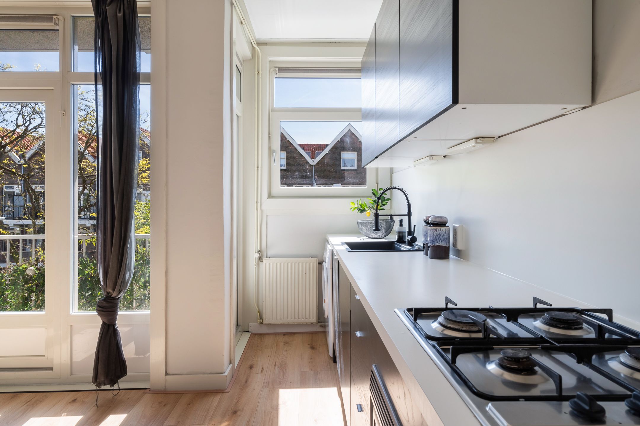 Foto 9 van Luzacstraat 28-B02