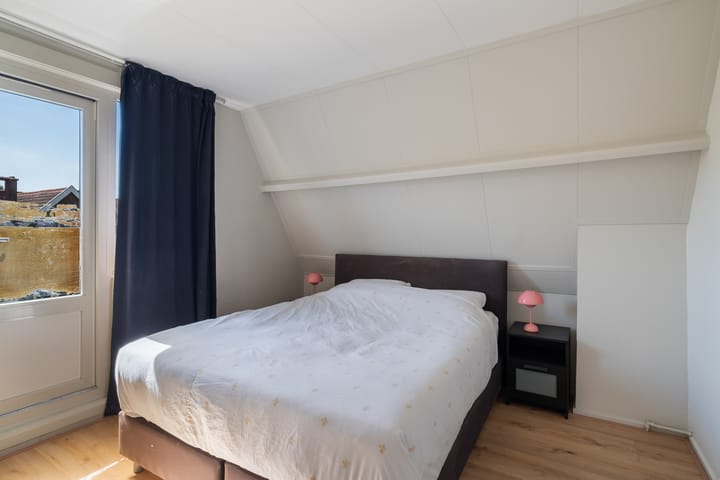 Foto 33 van Luzacstraat 28-B02