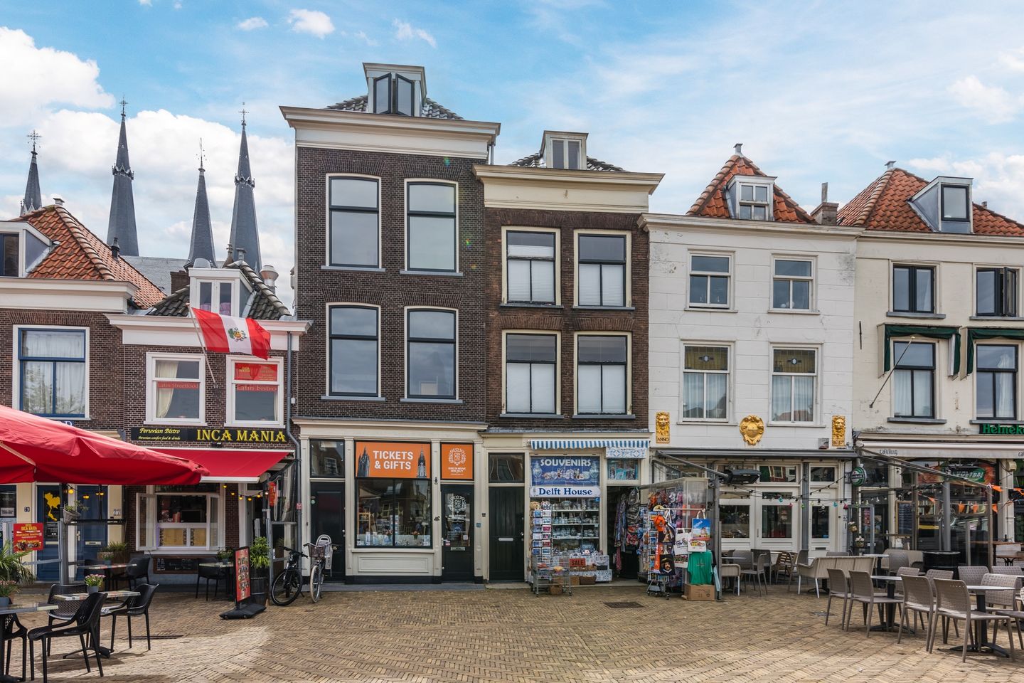 View photo 5 of Markt 73