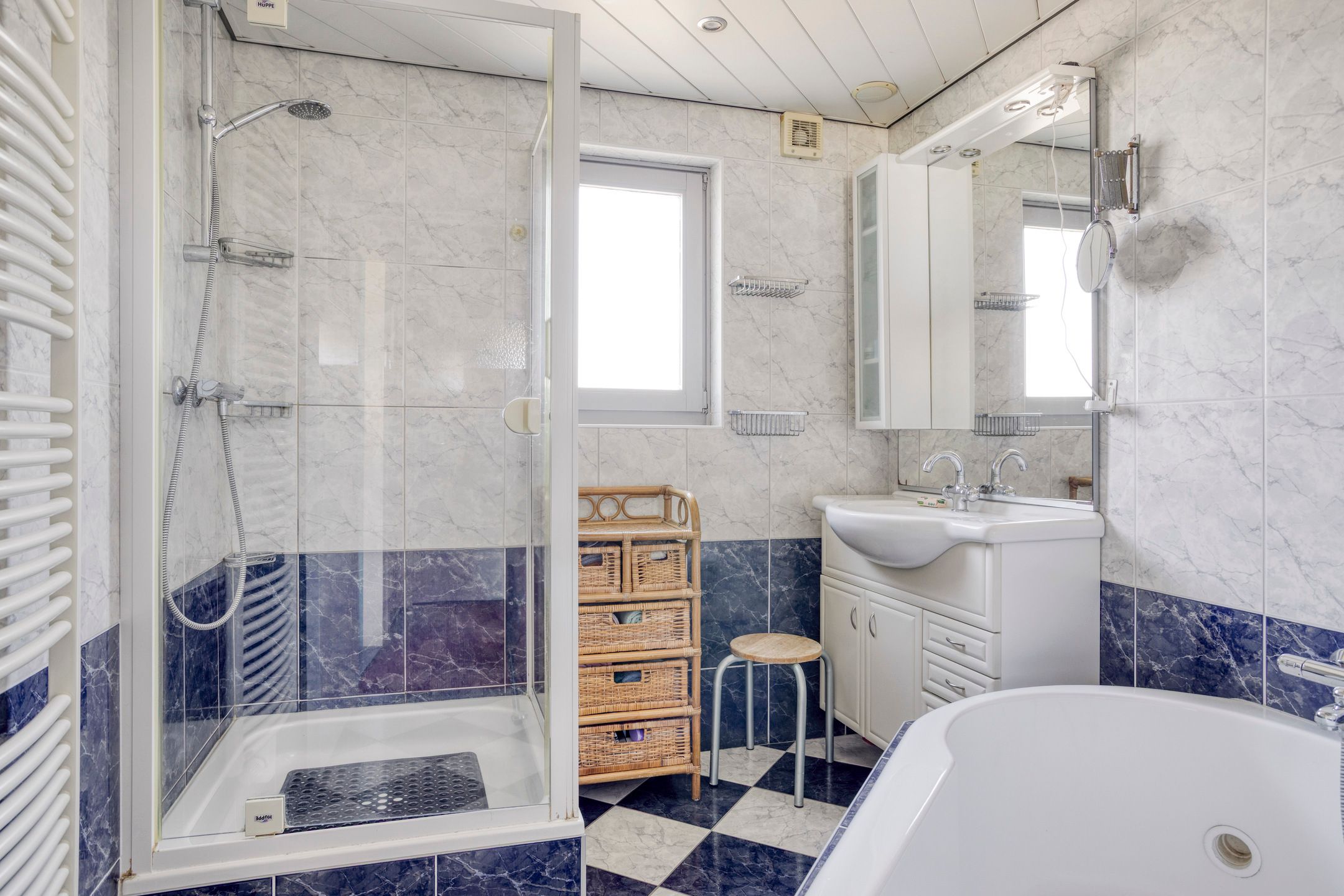 Foto 15 van Abraham Bloemaertstraat 17