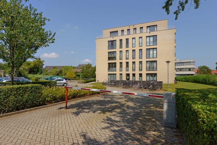 Foto 5 van Charlotte de Bourbonstraat 49