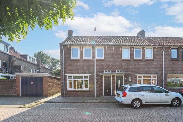 Foto 1 van Barkasstraat 2