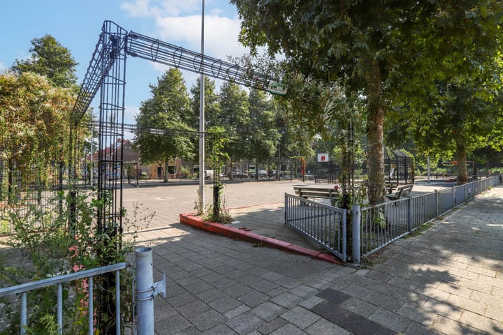 Foto 39 van Barkasstraat 2