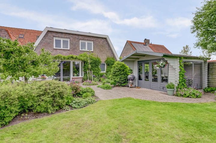 Foto 30 van Middenweg 551