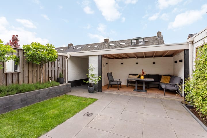 Photo 19 of van der Veenstraat 18