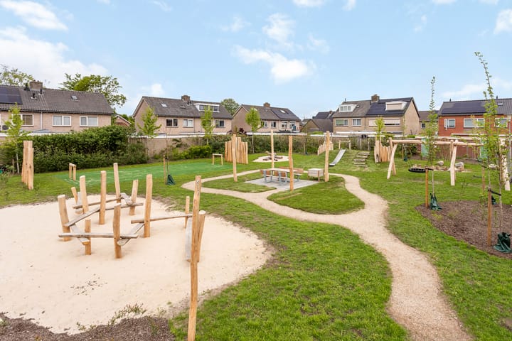 Photo 20 of van der Veenstraat 18