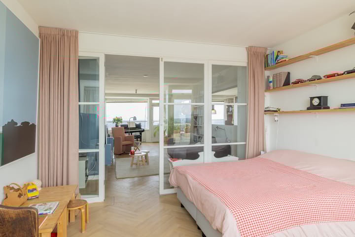 Photo 16 of Burgemeester van Fenemaplein 16-F14