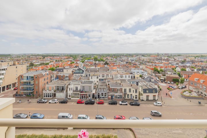 Photo 25 of Burgemeester van Fenemaplein 16-F14