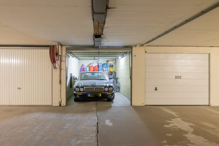 Photo 33 of Burgemeester van Fenemaplein 16-F14