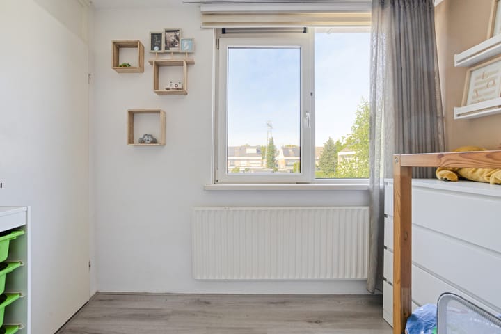 Photo 22 of Uranus 5