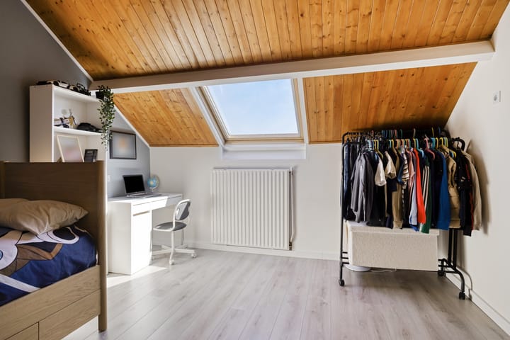 Photo 29 of Uranus 5