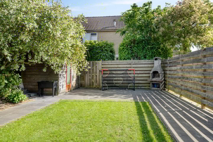 Photo 34 of Uranus 5