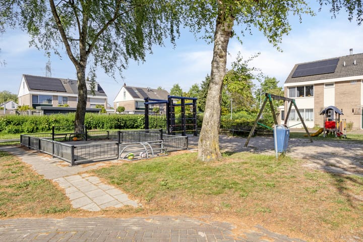 Photo 36 of Uranus 5